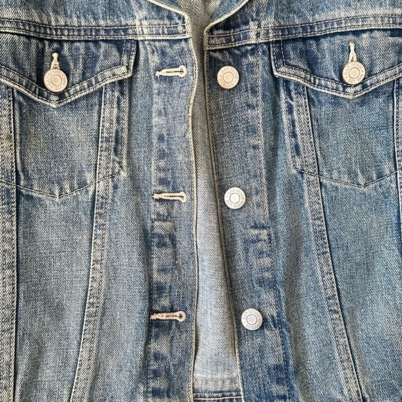 Gap Small Women’s Denim/Jean Jacket - Picture 3 of 5